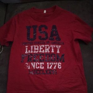 Medium size T-shirt USA
